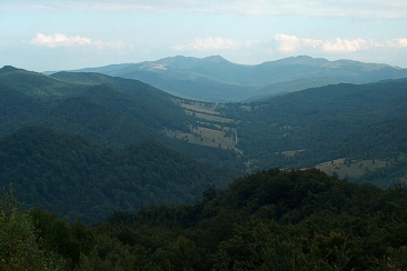 Widok z Dwernika Kamienia w kierunku wschodnim
